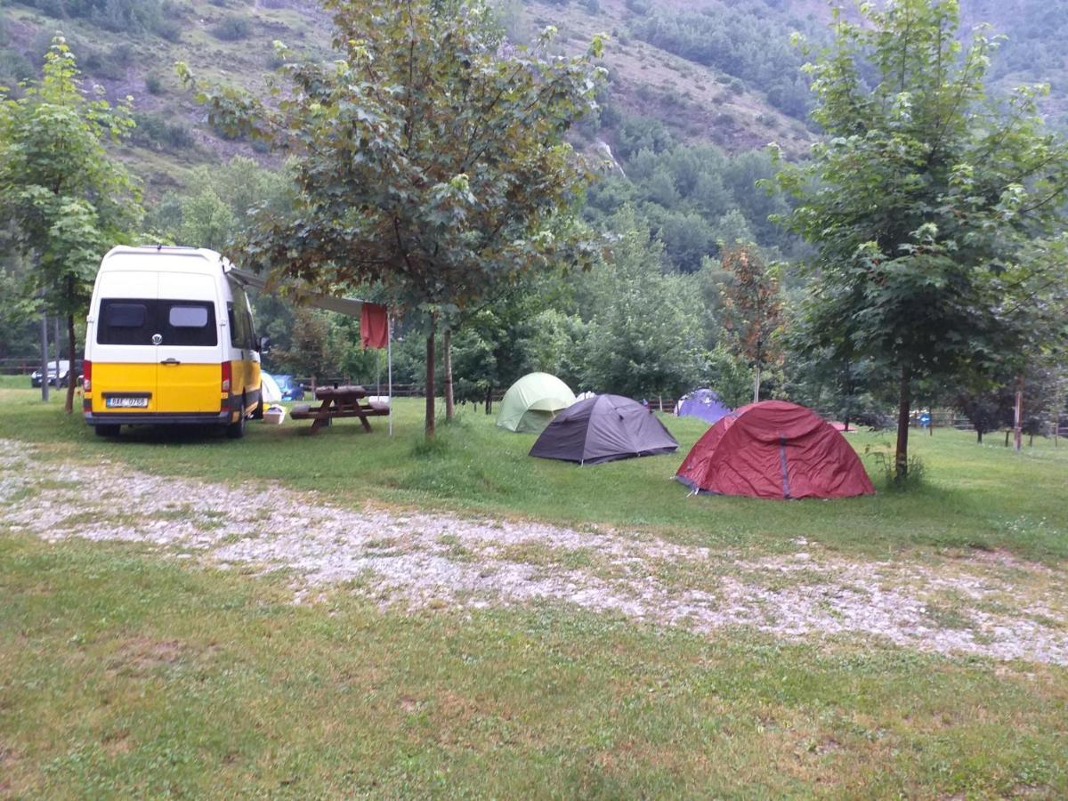 Hotel Camping Riu Gelat Espot Exterior foto